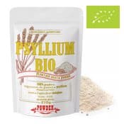 Un paquet de psyllium aux couleurs blanches et jaunes. À sa droite, il y a le logo bio vert et un tas de poudre de psyllium.
